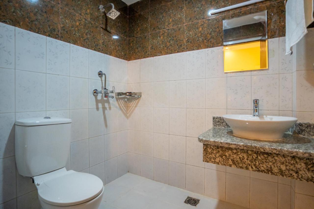 Hotel Peaceland Lumbini Екстер'єр фото