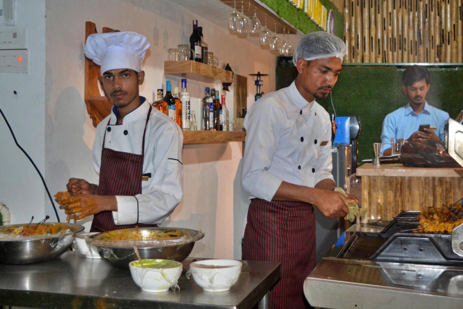 Hotel Peaceland Lumbini Екстер'єр фото